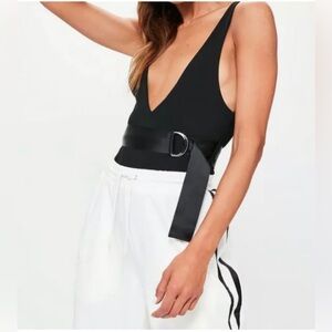 Missguided Londunn Scuba Belted V Neck Bodysuit Black size 4